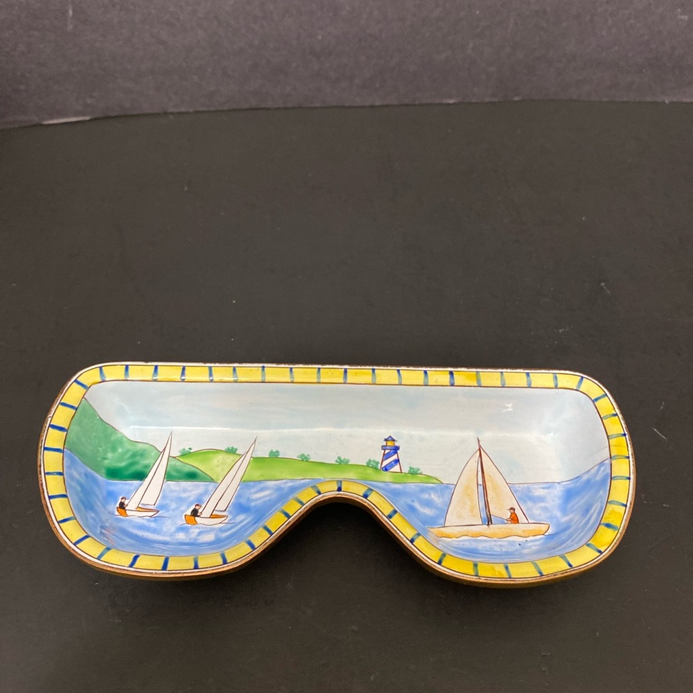 Kevin Chen enamel dish